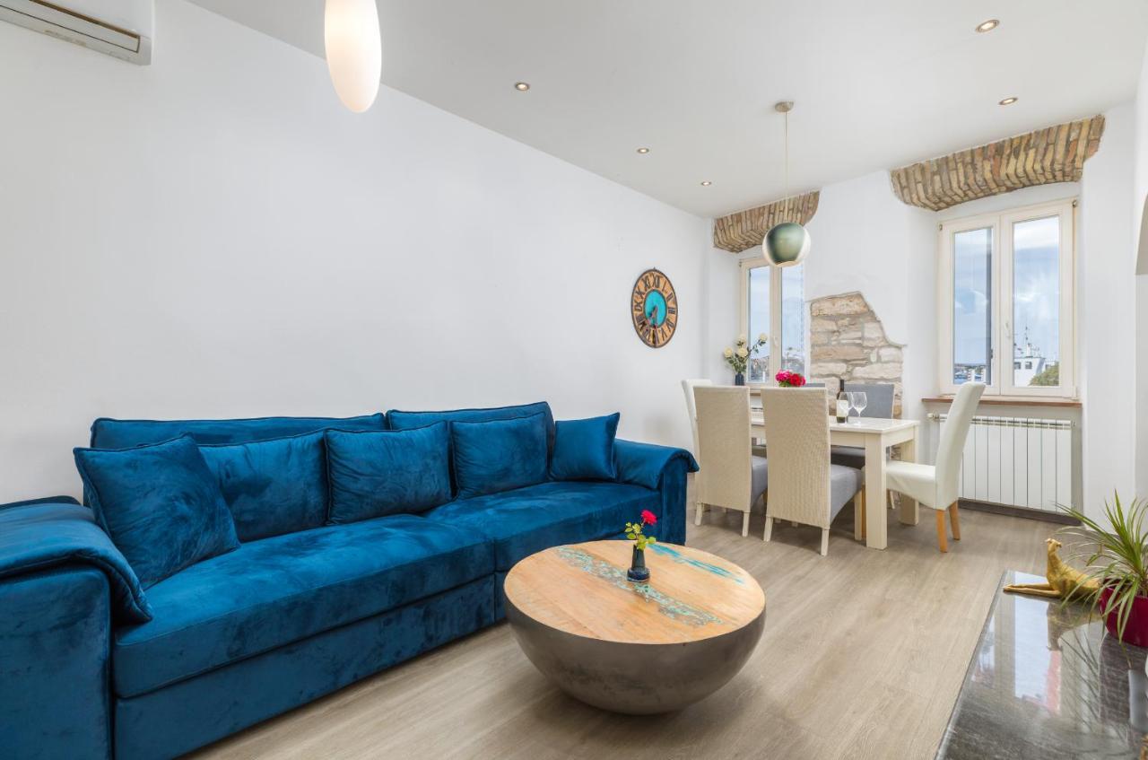 Apartment Augusto - Sea View พูลา ภายนอก รูปภาพ