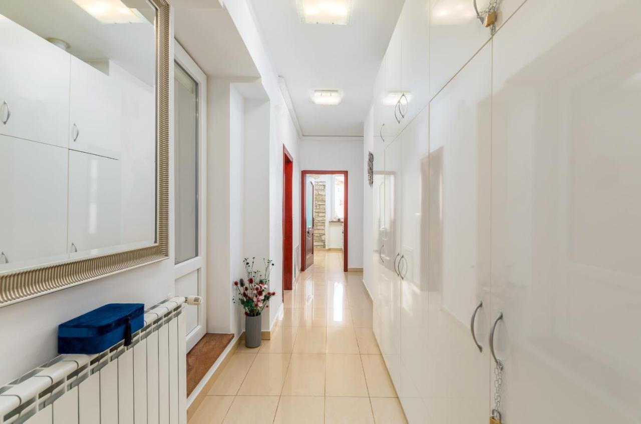 Apartment Augusto - Sea View พูลา ภายนอก รูปภาพ