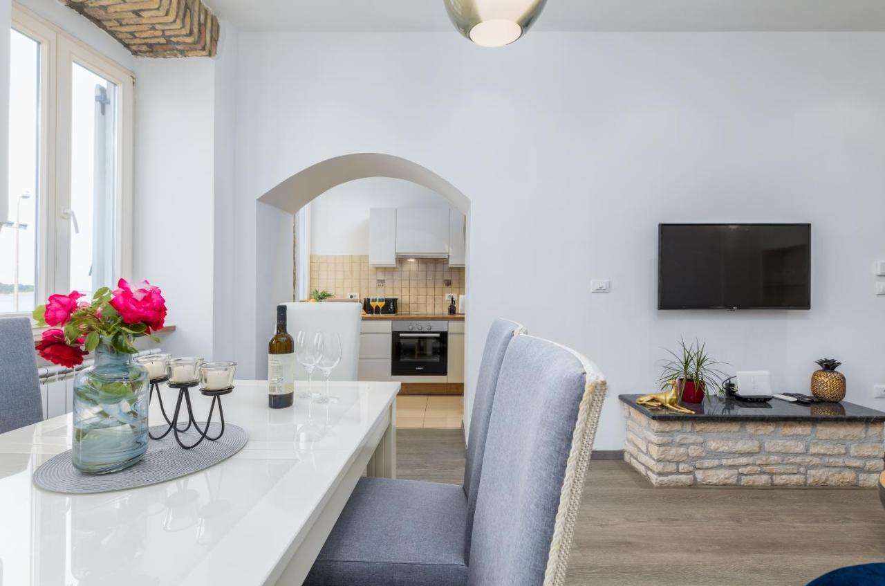 Apartment Augusto - Sea View พูลา ภายนอก รูปภาพ
