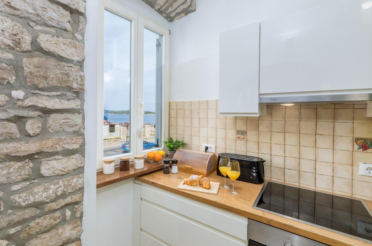Apartment Augusto - Sea View พูลา ภายนอก รูปภาพ