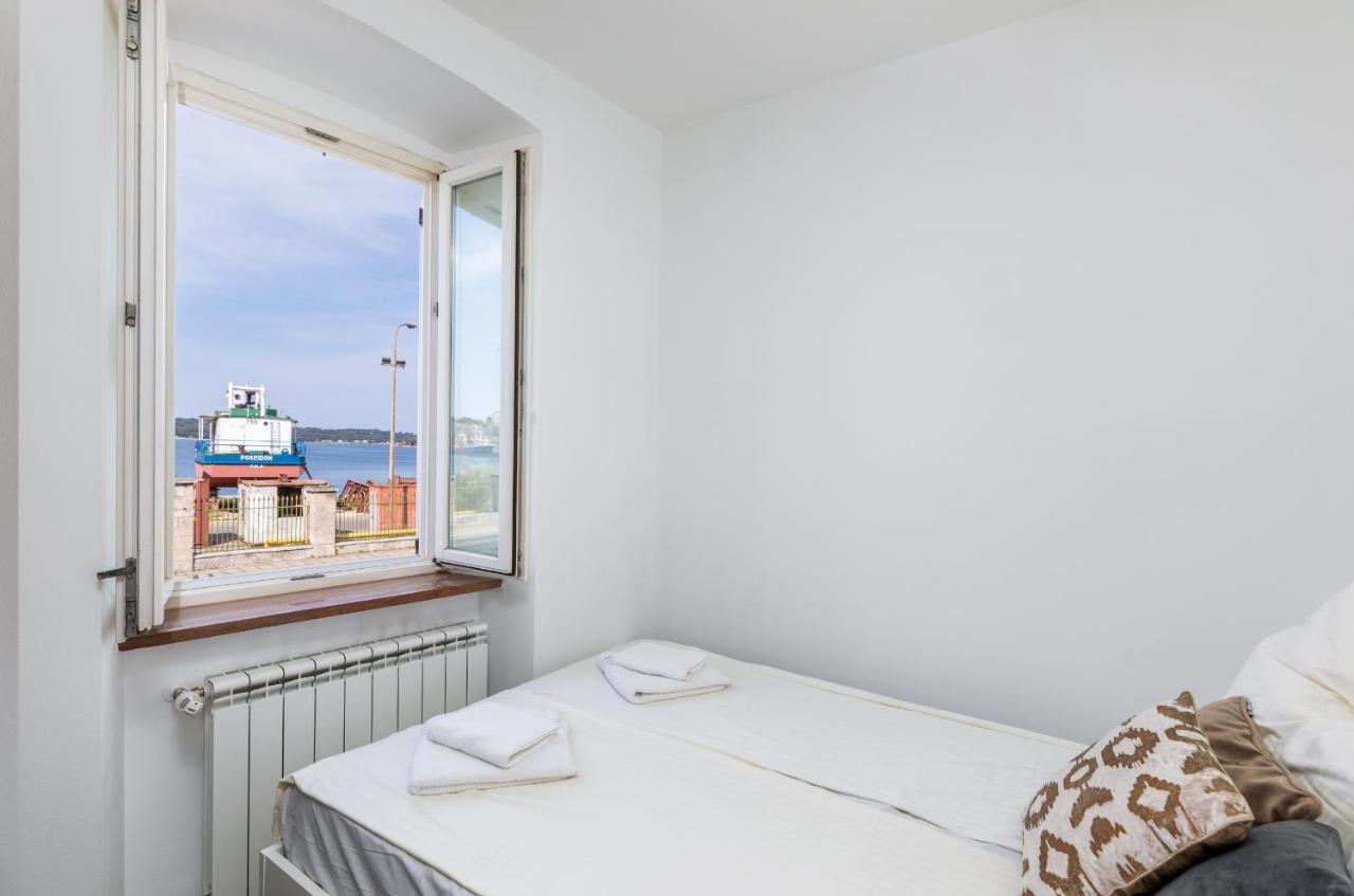 Apartment Augusto - Sea View พูลา ภายนอก รูปภาพ